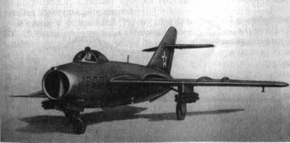 Самолет МиГ-17, оборудованный установкой Б-374
